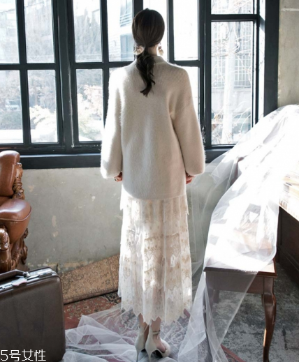 蕾絲長裙配什么鞋子？為你加足時(shí)髦指數(shù)