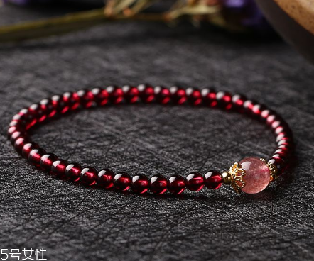 石榴石手鏈睡覺能戴嗎？這些情況你需要考慮