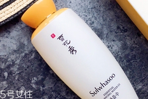 雪花秀平衡水和潤顏水哪個好？潤顏水是鎮(zhèn)店之寶