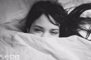 什么時候不能敷面膜？深夜不要敷面膜