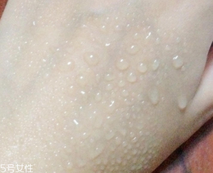 碧柔藍管防曬有酒精嗎？酒精過敏者慎用