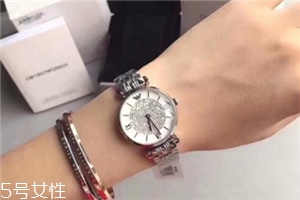 armani阿瑪尼滿天星手表是機械表嗎？