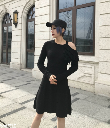 2018流行什么款式小黑裙？最經(jīng)典的性感風(fēng)