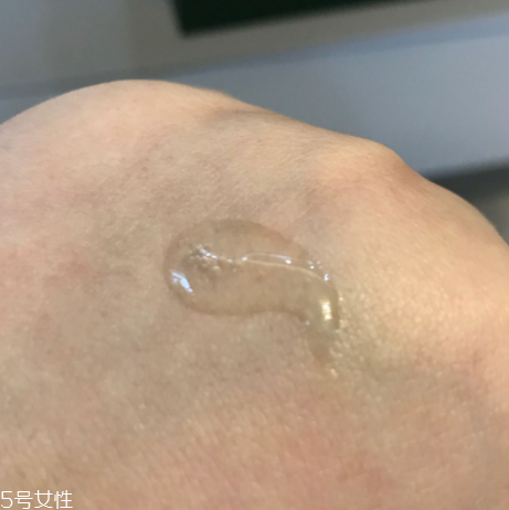 海藍之謎潔面凝露適合敏感肌嗎？