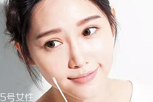 夏天化妝怎么樣不脫妝？8個小技巧讓你做清爽女神