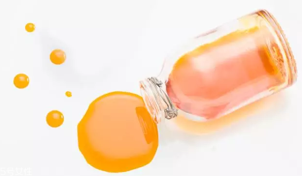 顏色淺的玫瑰果油是假貨嗎？純正玫瑰果油是琥珀色