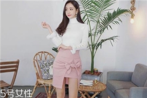 粉色短裙配什么鞋子？少女感爆棚穿搭