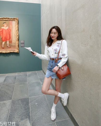 牛仔短裙搭配什么鞋？瞬間變身萌萌少女