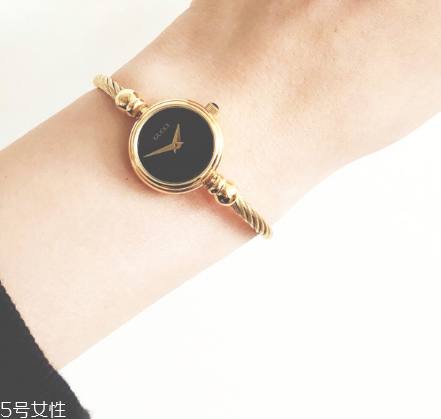 gucci手表什么檔次？時尚與浪漫的演繹家