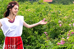 玫莉蔻是正規(guī)化妝品嗎？線(xiàn)上線(xiàn)下同時(shí)發(fā)力