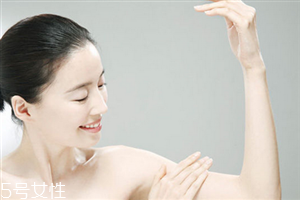 身體乳什么牌子好用又補(bǔ)水 好用又顏值滿(mǎn)分身體乳推薦