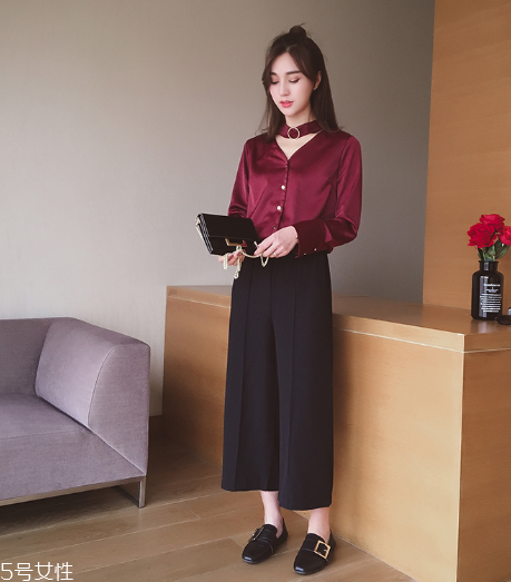 春天穿什么顏色衣服顯白？不要總是黑白灰