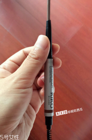 皮膚黑用什么眉筆？眉筆顏色不要太淺太紅