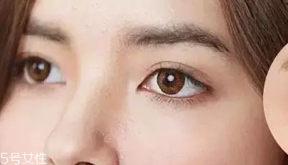 棕色眼影配什么口紅？任何唇色都可以