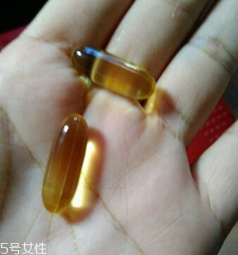 gnc魚油一天吃幾粒？gnc魚油飯前還是飯后吃