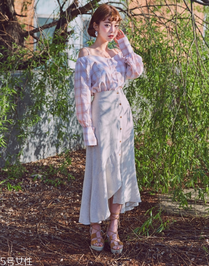 格子上衣配什么褲子好看？打造萌系少女范兒