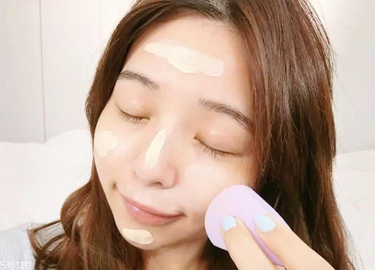 敏感痘痘肌用什么散粉？油痘皮膚化妝品推薦
