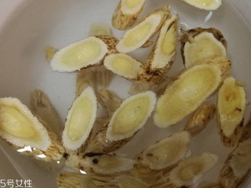 黃芪是什么味道？有點(diǎn)大豆味