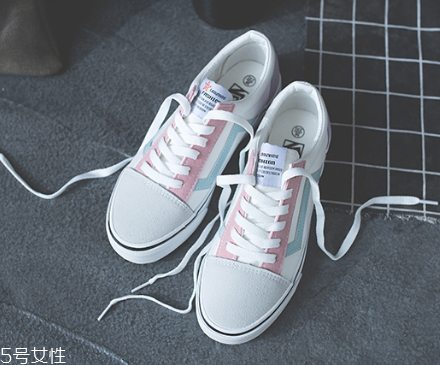 帆布鞋褪色如何修復(fù)？帆布鞋褪色要注意