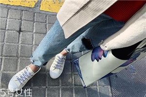 帆布鞋破洞了怎么補(bǔ)？帆布鞋修補(bǔ)方法