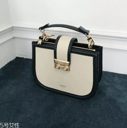 saddler seoul是什么牌子？終于不用撞包了