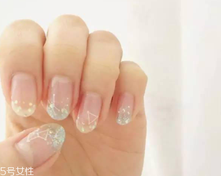 可撕指甲油哪個牌子好？女神都愛的六款健康指甲油