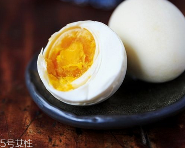 咸鴨蛋會(huì)壞嗎？肯定會(huì)壞的