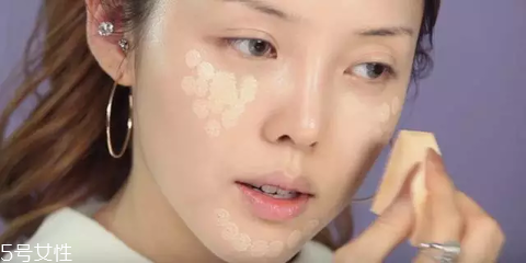 怎么控油簡單有效？四個方法和油膩脫妝分手