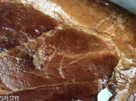 煙熏臘肉會致癌嗎？別大量吃就行