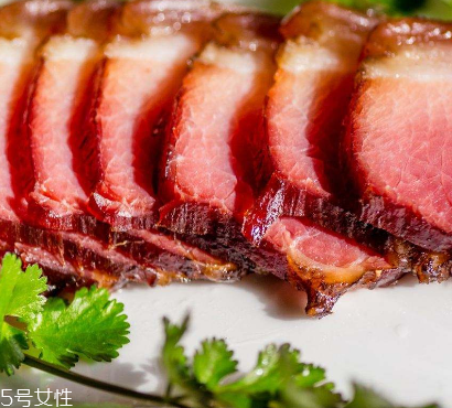 煙熏臘肉怎么炒好吃？做法多多任你選