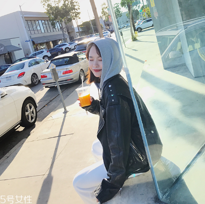 皮衣放久了掉皮怎么辦？皮衣掉皮輕松解決