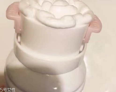潔面泡沫能卸妝嗎？
