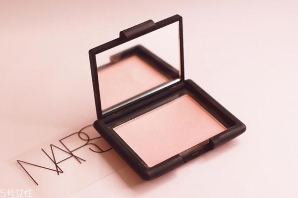 nars sex appeal腮紅干嗎？略飛粉不過(guò)可以接受