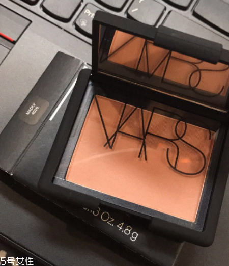 nars sex appeal腮紅干嗎？略飛粉不過(guò)可以接受