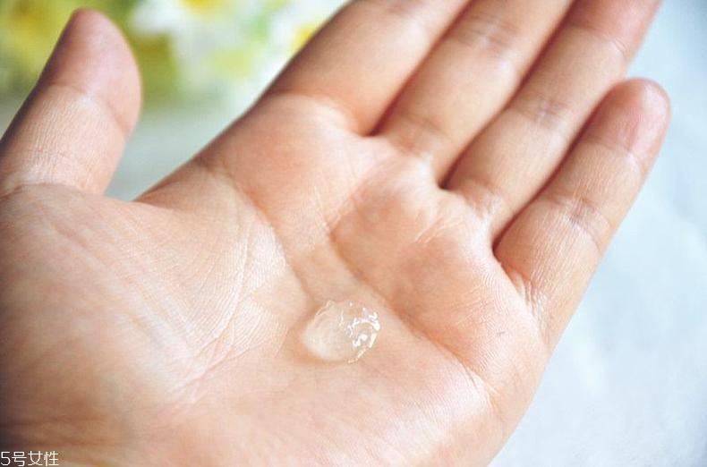 沒(méi)有卸妝油拿什么卸妝？含油物品能卸妝