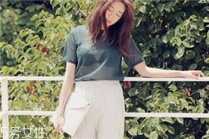 白褲子怎么搭配衣服好看？跟著明星學(xué)穿搭