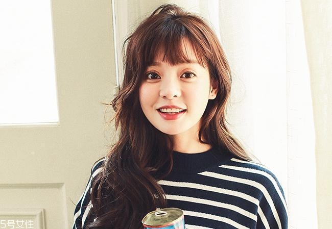 圓臉方臉適合什么扎發(fā)？2018流行少女扎發(fā)