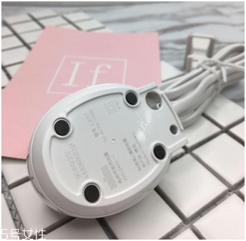 歐樂b電動(dòng)牙刷怎么樣？四個(gè)刷頭很好用