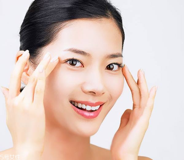 什么樣的人笑起來好看？如何避免笑起來像鬼？