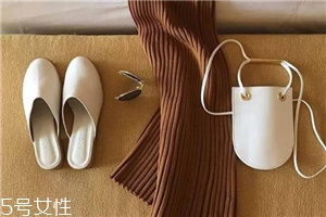 aiou是什么牌子？極簡風個性包袋