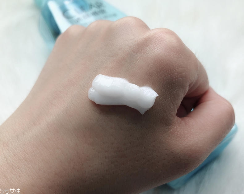 清揚(yáng)0硅油洗發(fā)水好用嗎？自帶高級感香調(diào)
