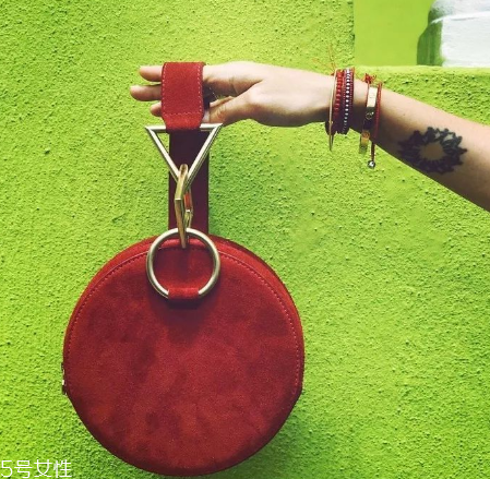 tara zadeh是什么牌子？背出與眾不同的風(fēng)采
