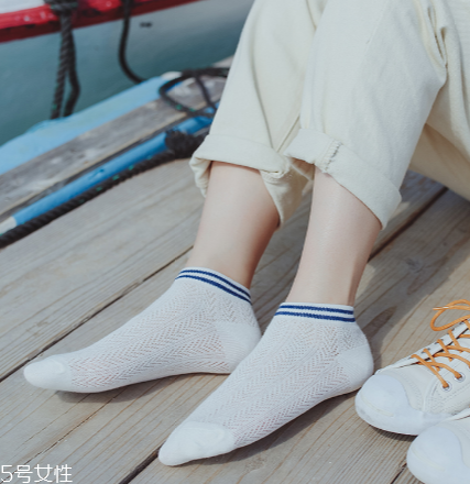 襪子能放在洗衣機洗嗎？襪子最好手洗