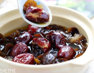 臉上長(zhǎng)斑怎么辦 防止臉上長(zhǎng)斑的方法