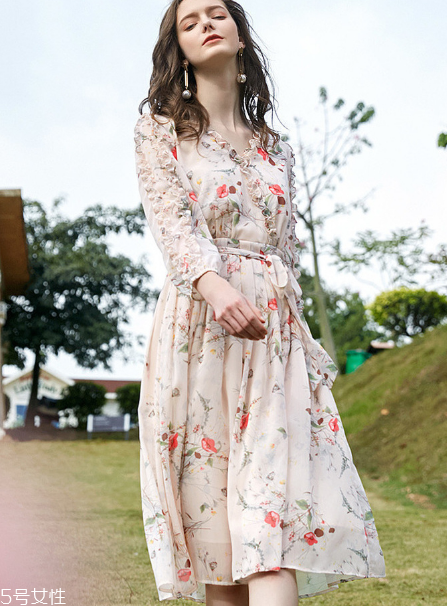 梨形身材穿什么衣服好看？這三款幫你找到自信