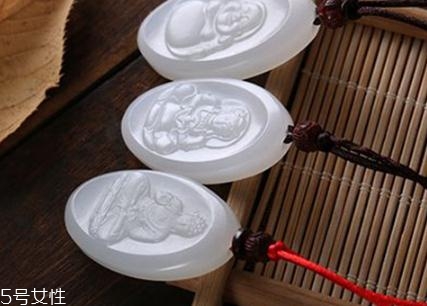 本命佛能戴著睡覺(jué)嗎？本命佛戴著睡覺(jué)好處多