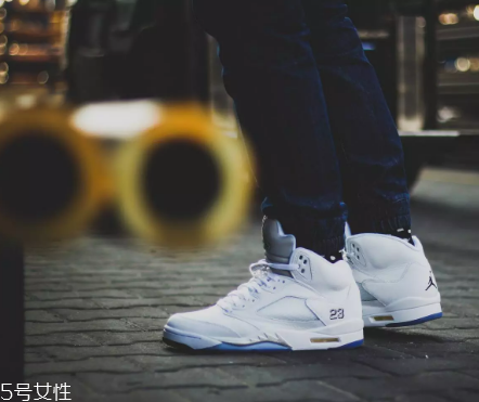 小白鞋洗了變黃怎么辦？小白鞋越洗越黃補救方法