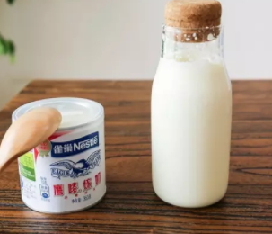 奶蓋怎么喝？奶蓋的正宗喝法