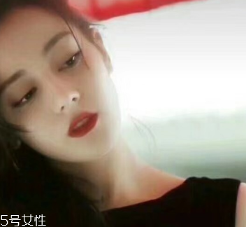 紀(jì)梵希小羊皮307好看嗎 紀(jì)梵?？诩t307適合年齡