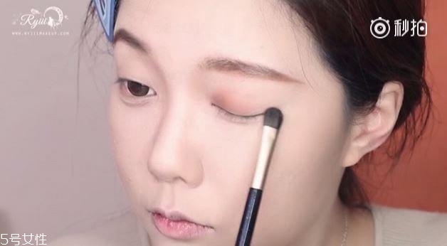 朱古力色眼妝怎么畫(huà)